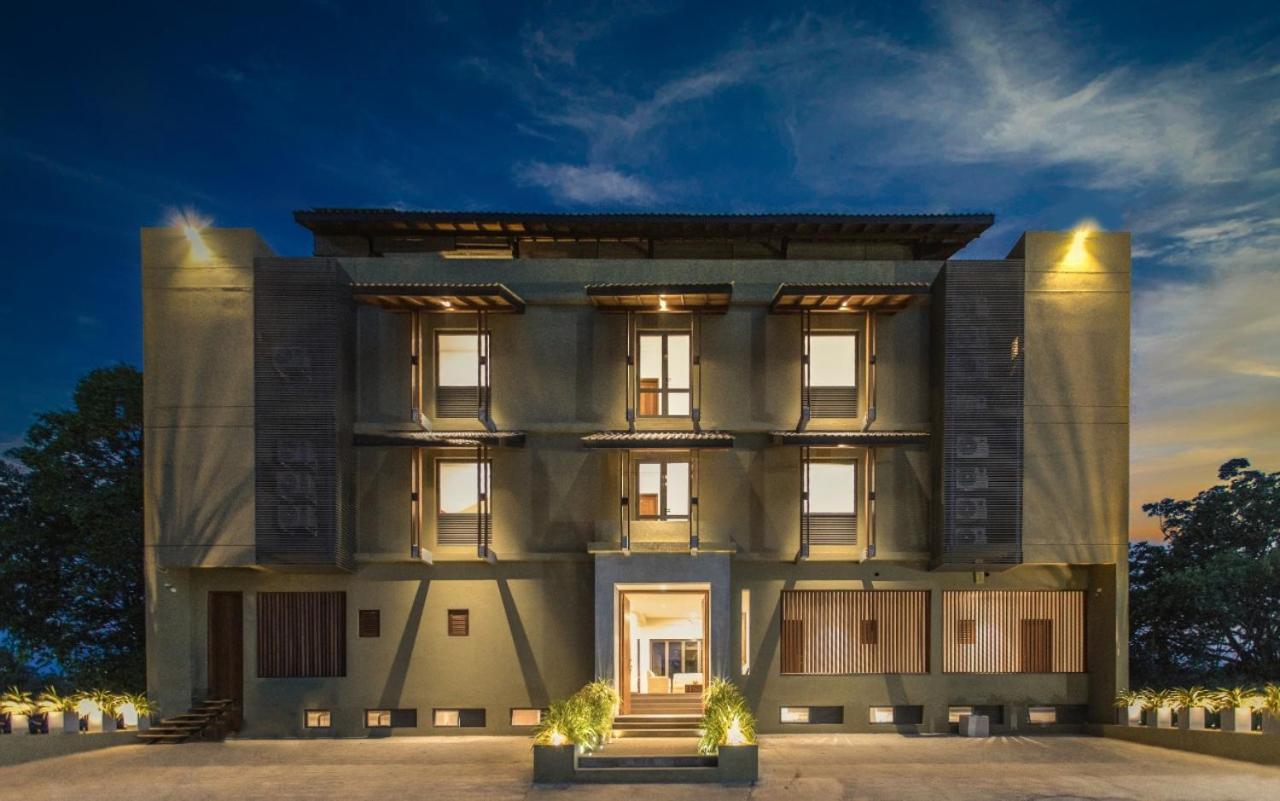 Manthila Hotel 阿努拉德普勒 外观 照片